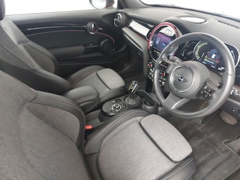 Used MINI Cooper 2023 for sale - 76614230: Photo