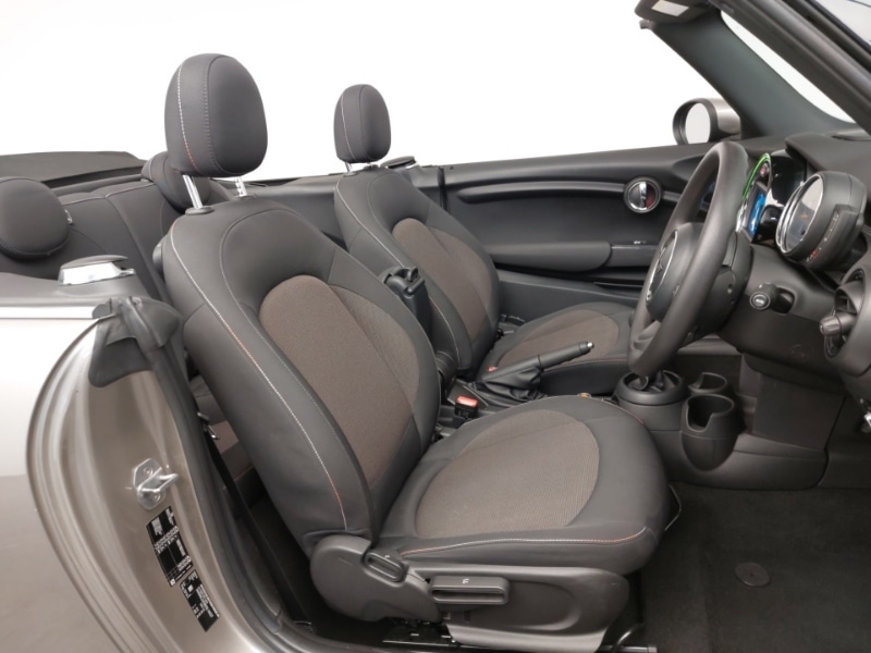 Used MINI Convertible 2019 for sale - 77090352: Photo 11