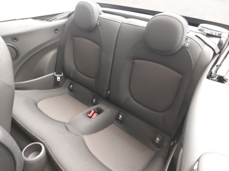 Used MINI Convertible 2019 for sale - 77090352: Photo 12