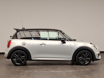 Used MINI Hatch 2019 for sale - 79291196: Photo