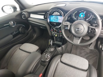 Used MINI Hatch 2023 for sale - 78848981: Photo