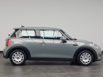 Used MINI Hatch 2022 for sale - 76408317: Photo