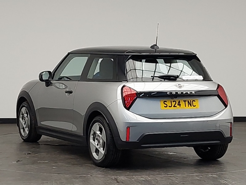 Used MINI Cooper 2024 for sale - 77623808: Photo 3