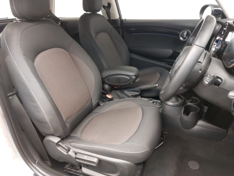 Used MINI Hatch 2023 for sale - 76920445: Photo 11