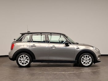 Used MINI Cooper 2019 for sale - 79070481: Photo