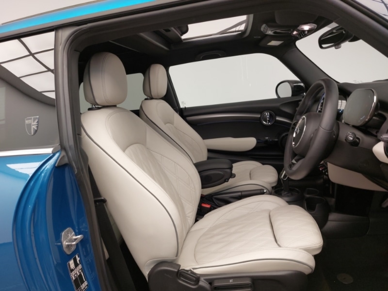 Used MINI Hatch 2022 for sale - 77987860: Photo 11