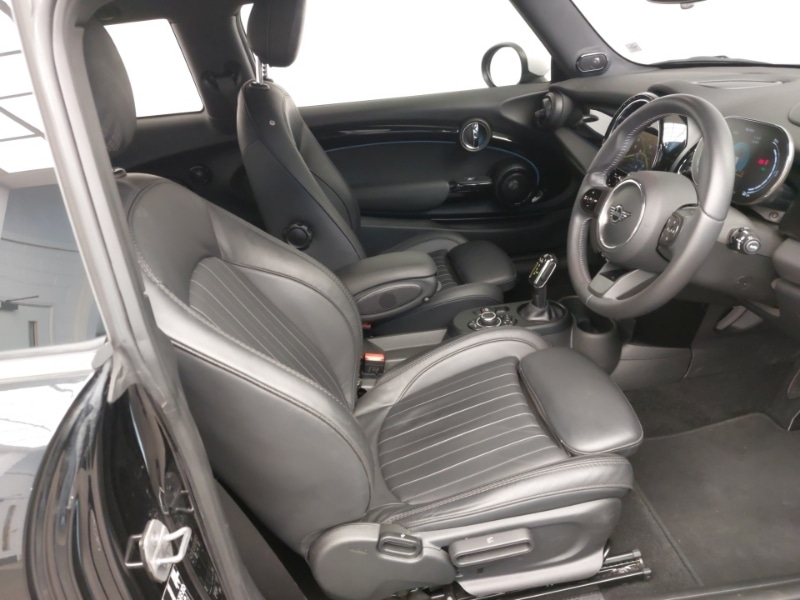 Used MINI Hatch 2022 for sale - 77580184: Photo 6