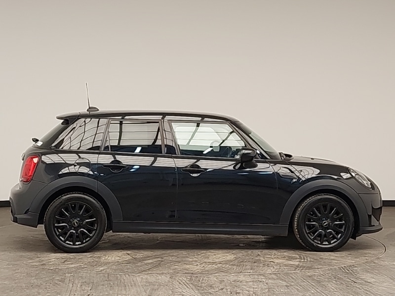 Used MINI Hatch 2023 for sale - 77130079: Photo 2