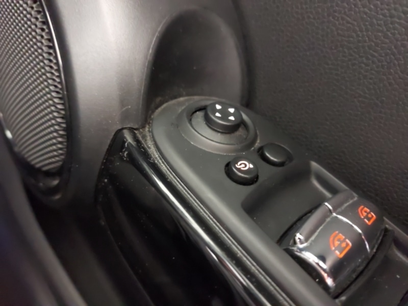 Used MINI Convertible 2023 for sale - 76970642: Photo 17