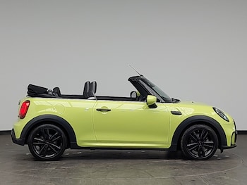 Used MINI Convertible 2023 for sale - 76970642: Photo