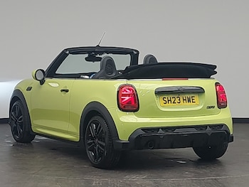 Used MINI Convertible 2023 for sale - 76970642: Photo