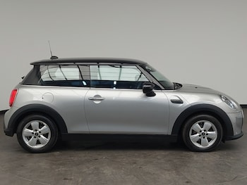 Used MINI Hatch 2023 for sale - 76925279: Photo