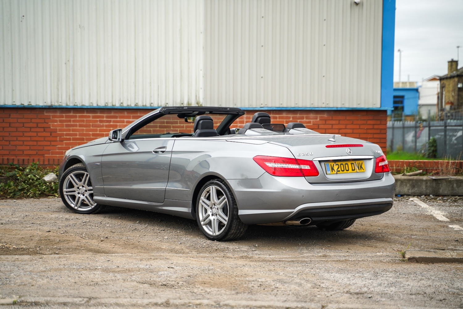 Used Mercedes-Benz E Class 2011 for sale - 76275928: Photo 2