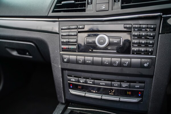 Used Mercedes-Benz E Class 2011 for sale - 76275928: Photo 20