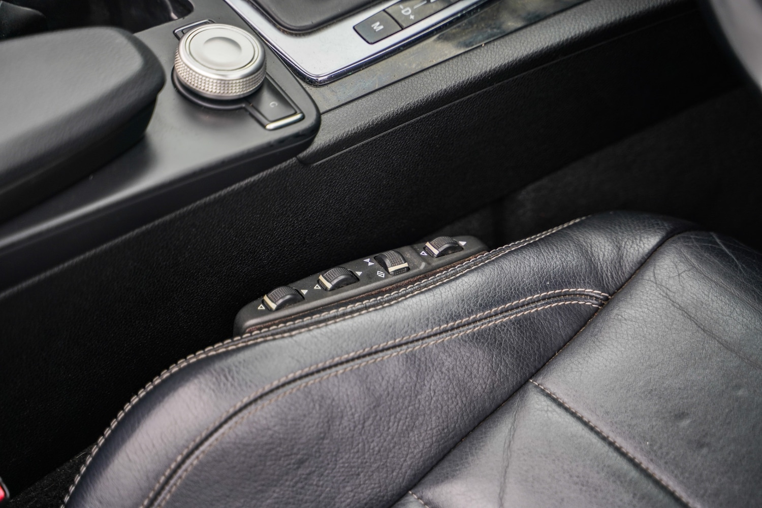 Used Mercedes-Benz E Class 2011 for sale - 76275928: Photo 21