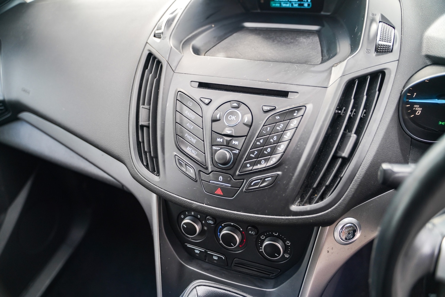 Used Ford Kuga 2014 for sale - 76414995: Photo 14