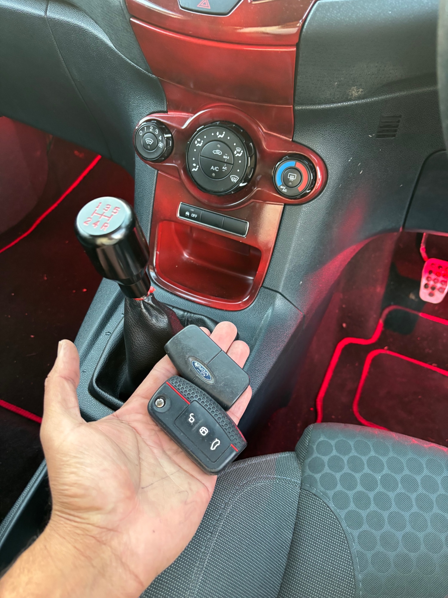 Used Ford Fiesta 2012 for sale - 76589945: Photo 12