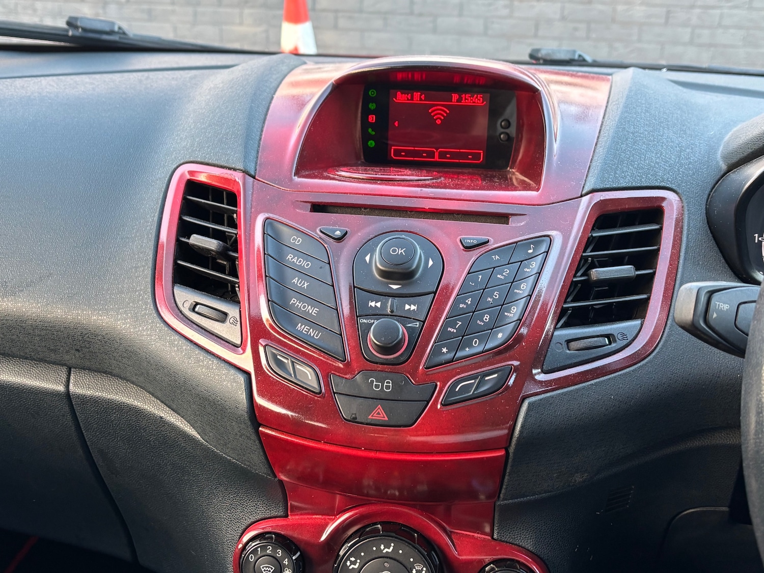 Used Ford Fiesta 2012 for sale - 76589945: Photo 6