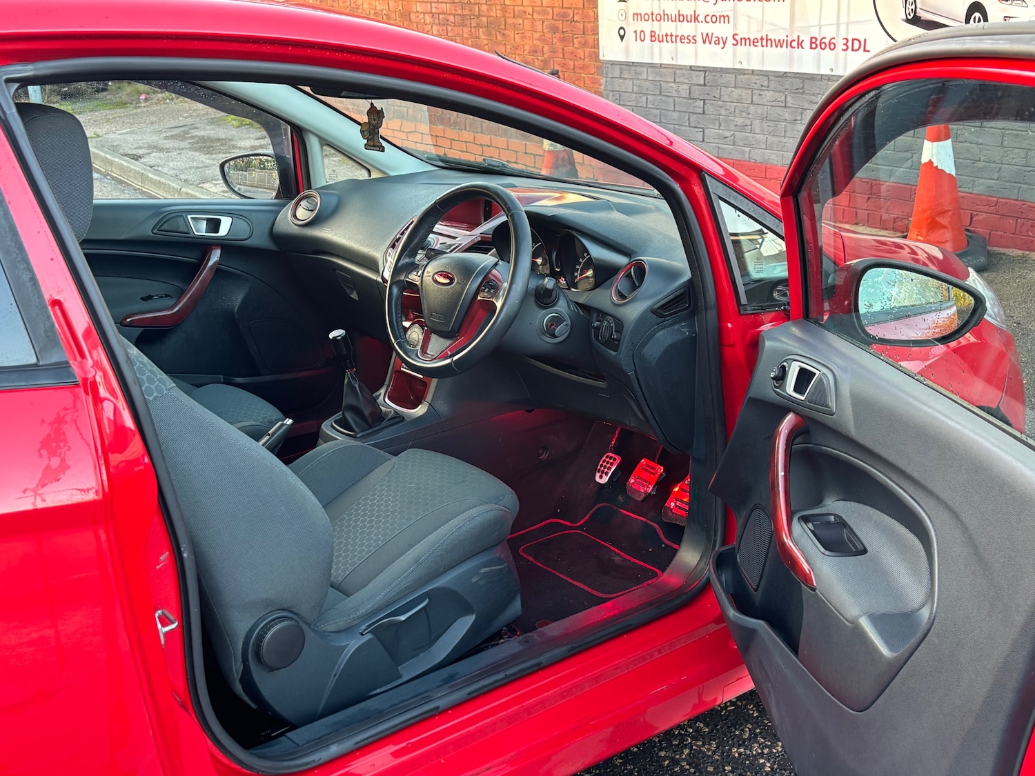 Used Ford Fiesta 2012 for sale - 76589945: Photo 9