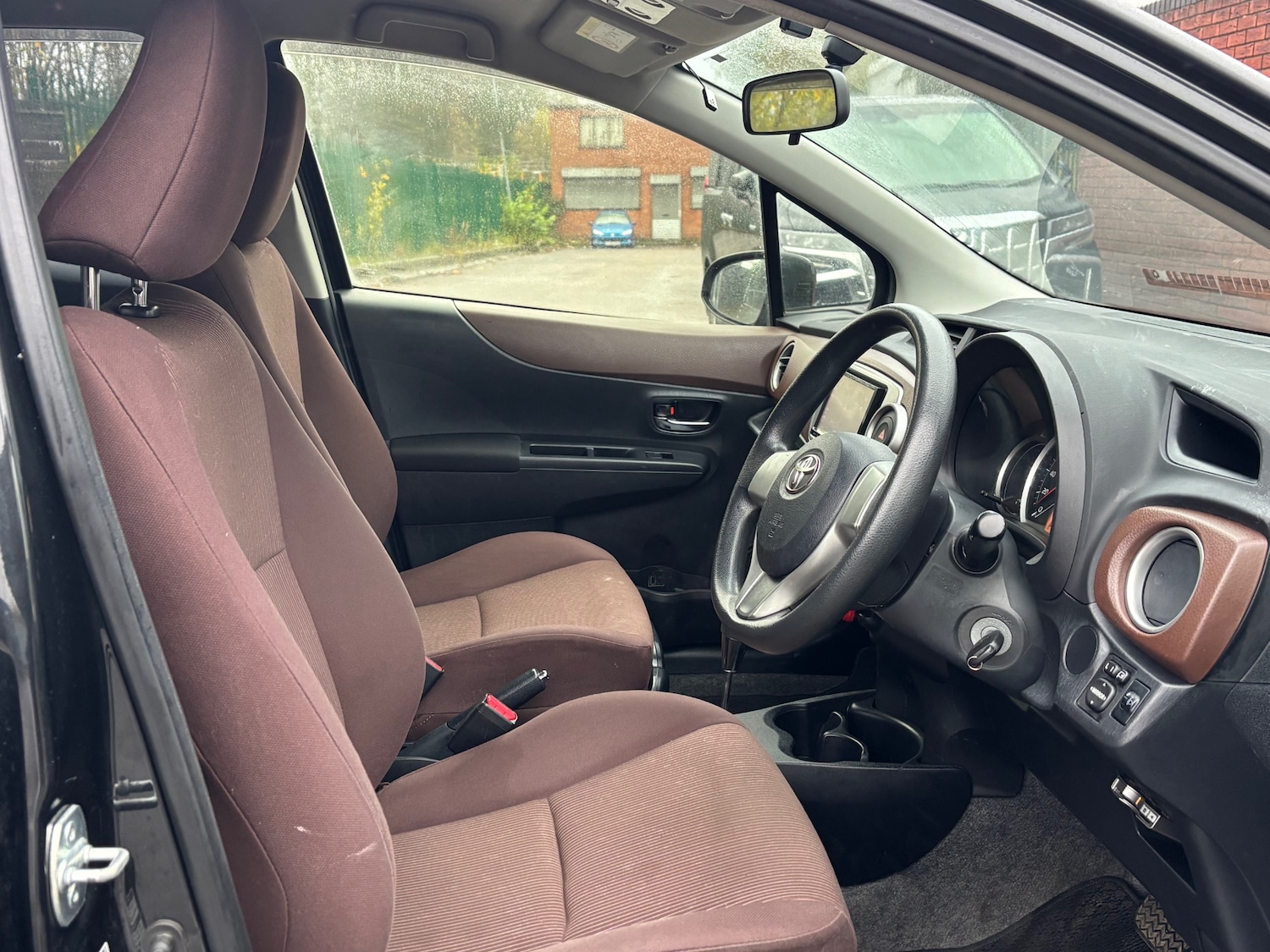 Used Toyota Vitz 2014 for sale - 76589746: Photo 10