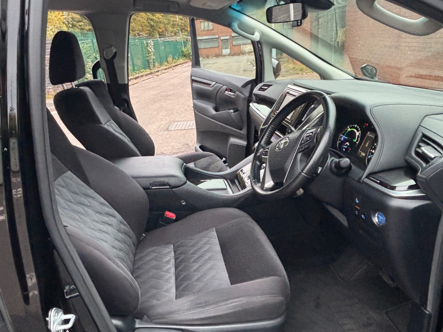 Used Toyota Alphard 2025 for sale - 77240731: Photo 11