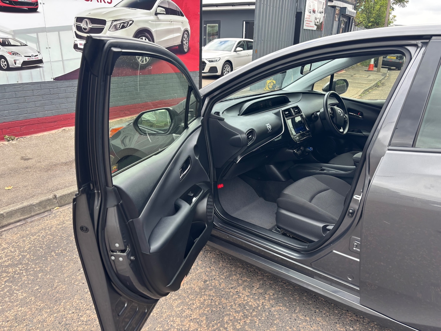 Used Toyota Prius 2025 for sale - 75713198: Photo 16