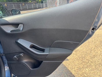 Used Ford Fiesta 2018 for sale - 74918822: Photo