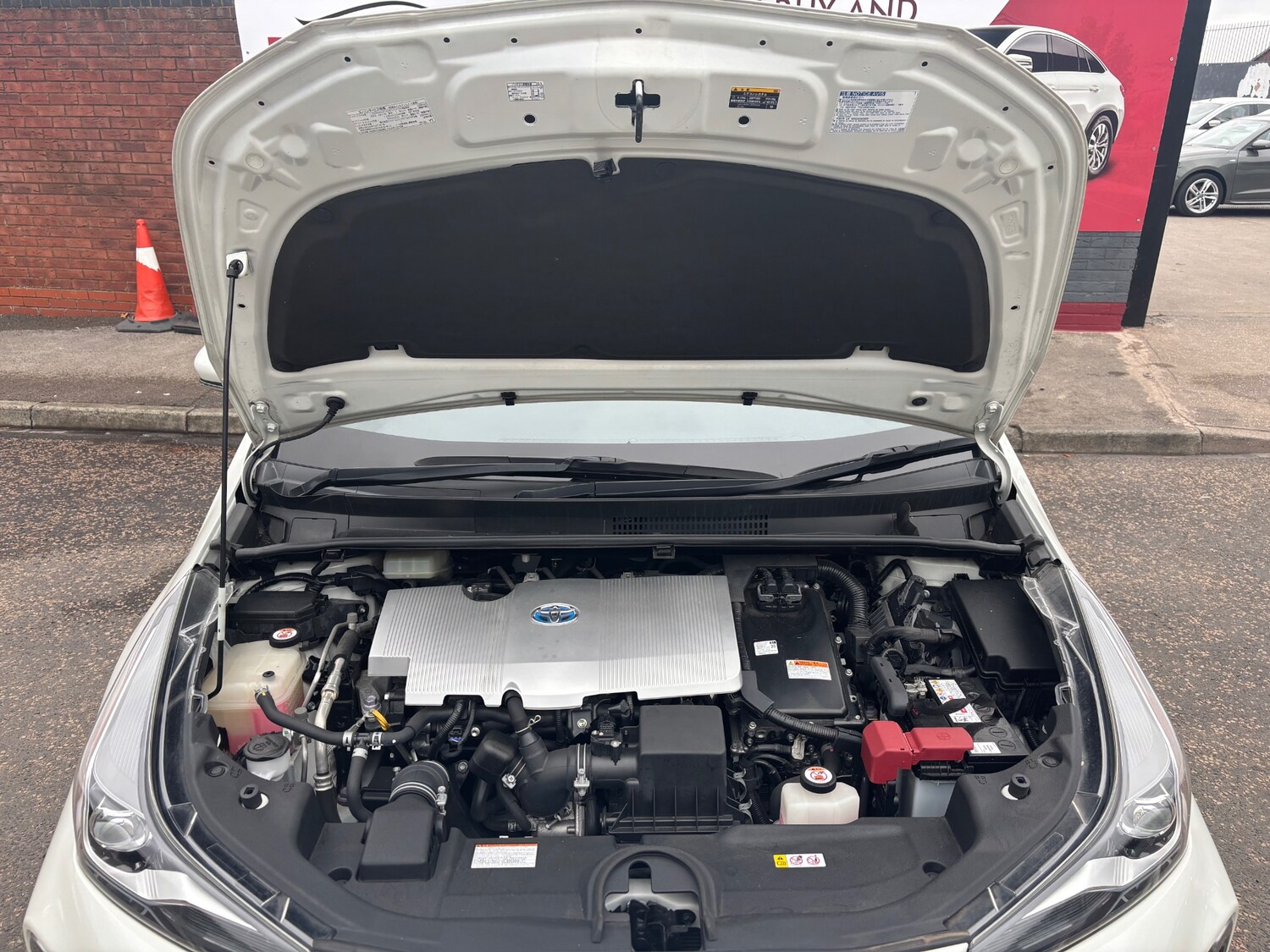 Used Toyota Prius 2025 for sale - 75713220: Photo 6