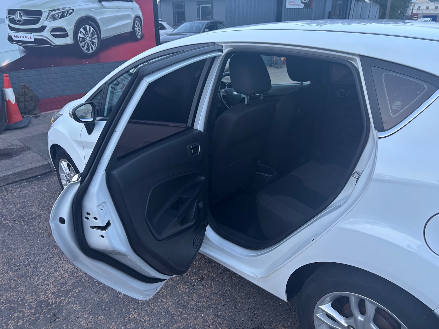 Used Ford Fiesta 2015 for sale - 76196384: Photo 12