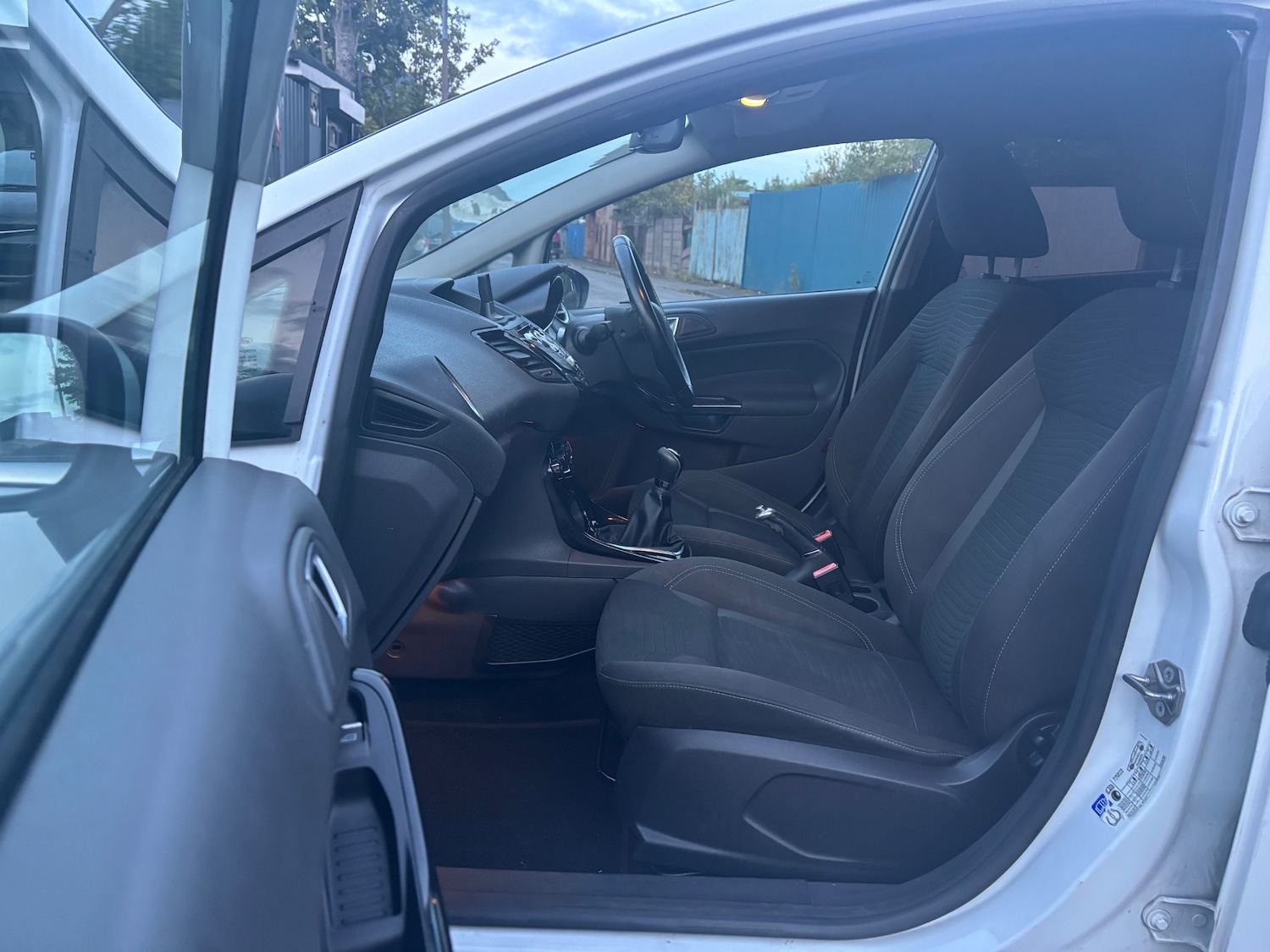 Used Ford Fiesta 2015 for sale - 76196384: Photo 13