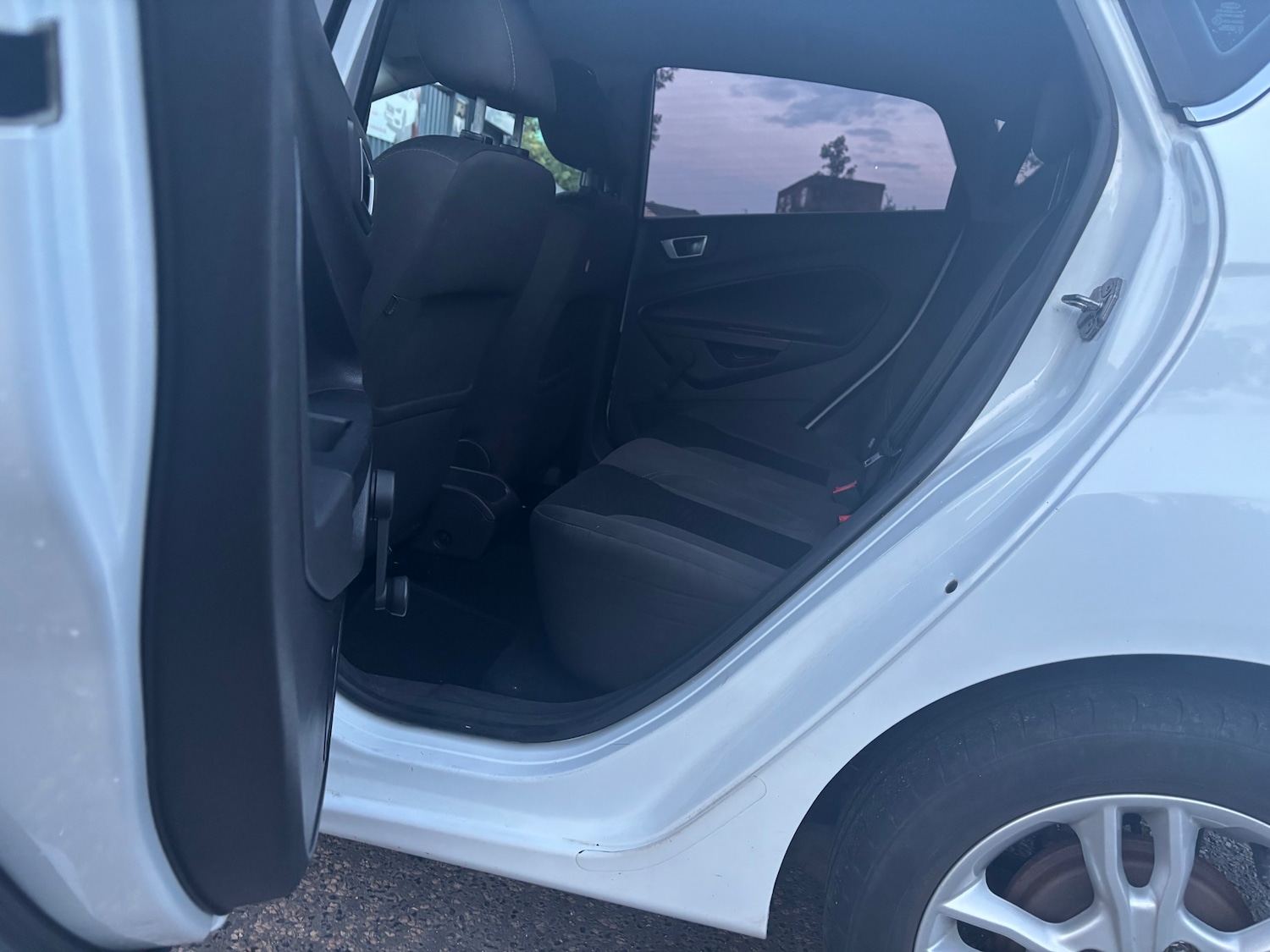 Used Ford Fiesta 2015 for sale - 76196384: Photo 15