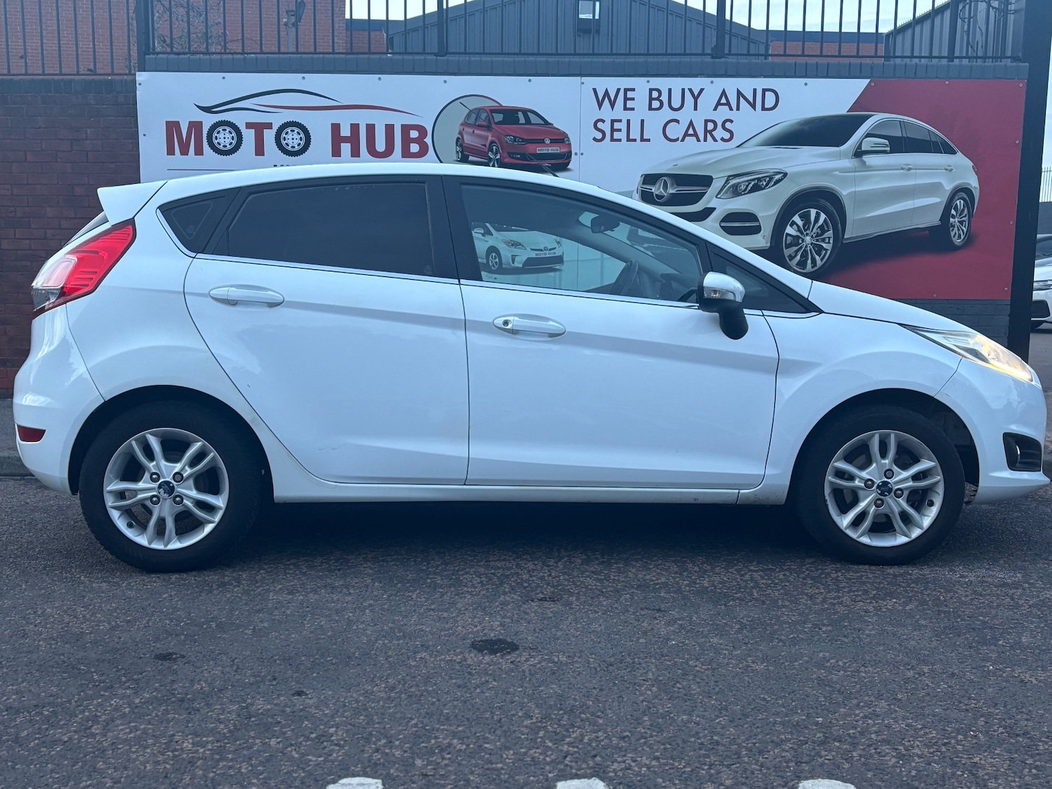 Used Ford Fiesta 2015 for sale - 76196384: Photo 18