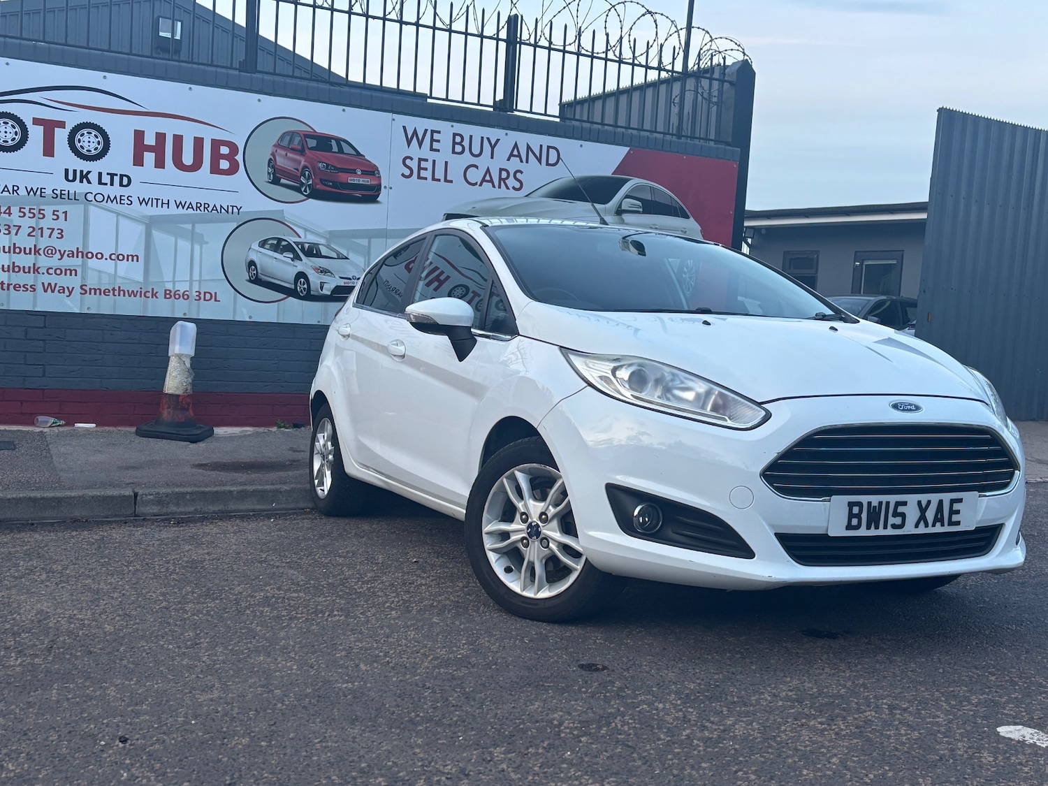 Used Ford Fiesta 2015 for sale - 76196384: Photo 2