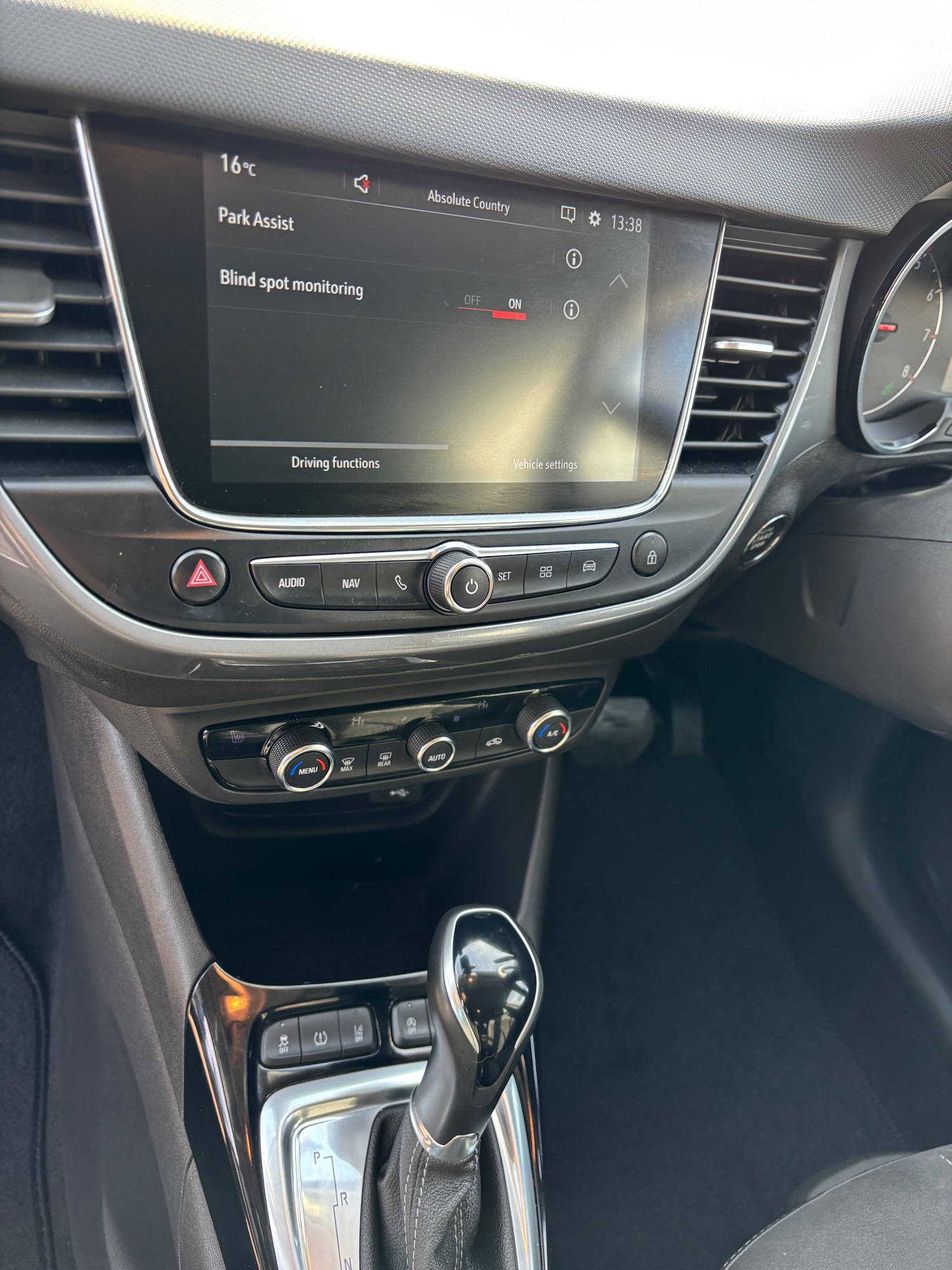 Used Vauxhall Crossland 2024 for sale - 77106242: Photo 15