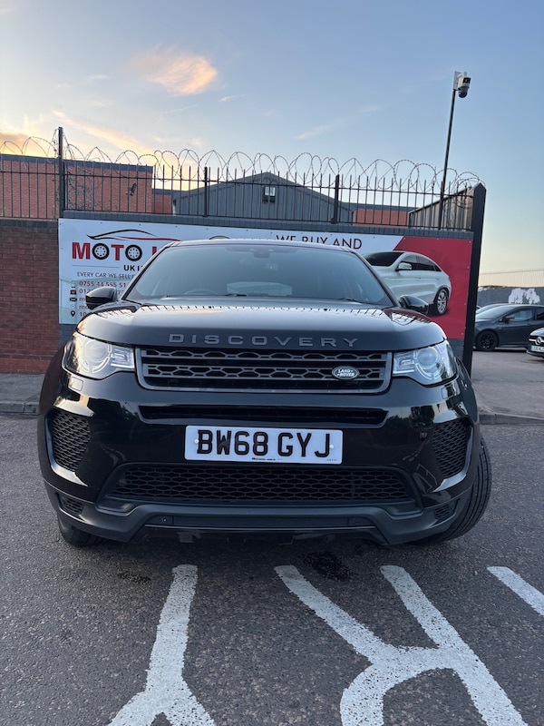 Used Land Rover Discovery Sport 2018 for sale - 75208321: Photo 2