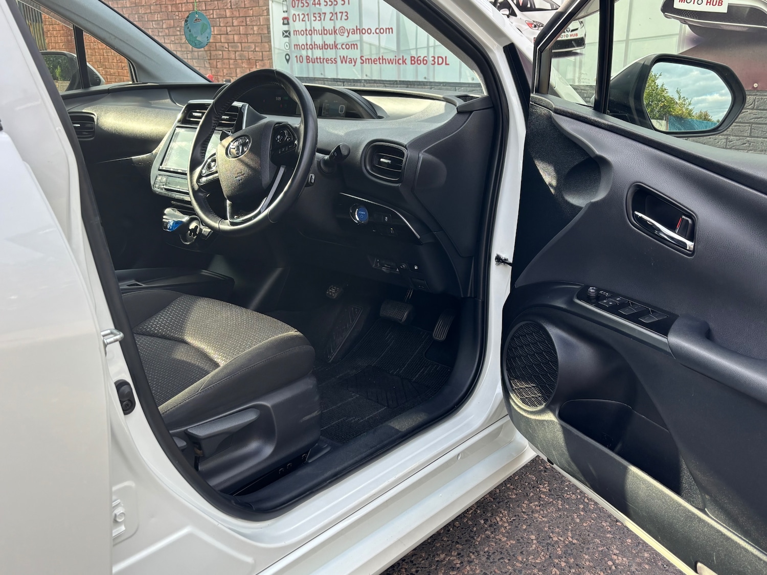 Used Toyota Prius 2024 for sale - 75612205: Photo 13