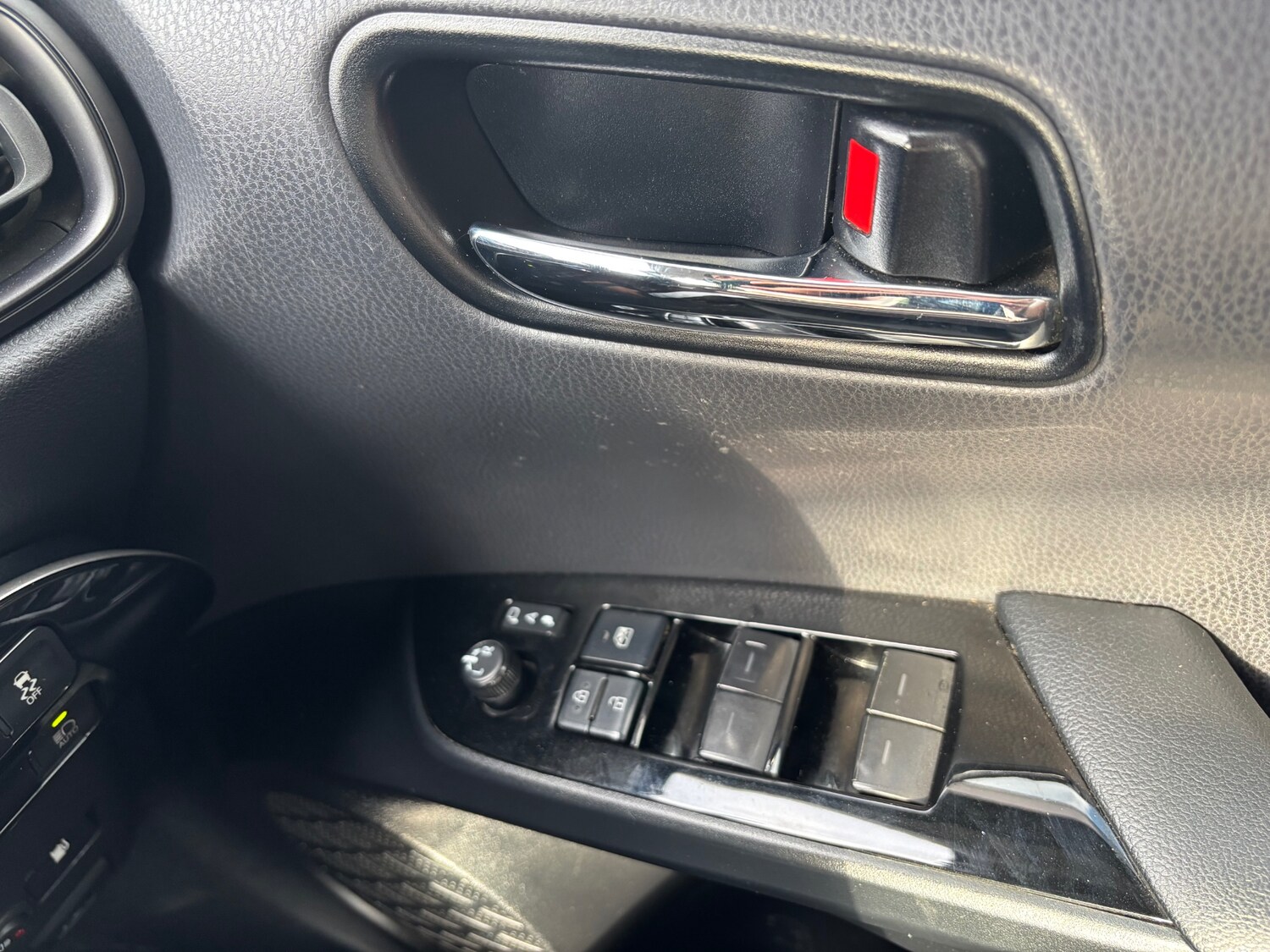 Used Toyota Prius 2024 for sale - 75612205: Photo 18