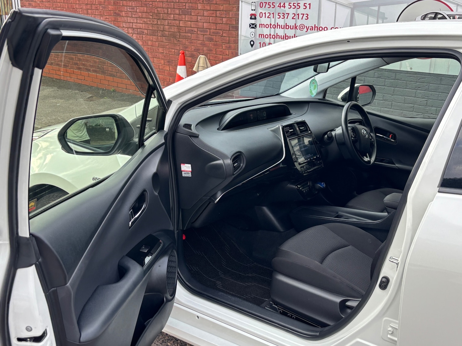 Used Toyota Prius 2024 for sale - 75612205: Photo 24