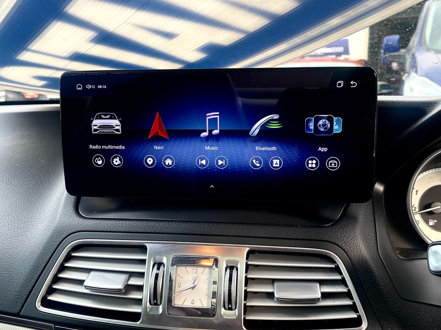 Used Mercedes-Benz E Class 2014 for sale - 76969444: Photo 6