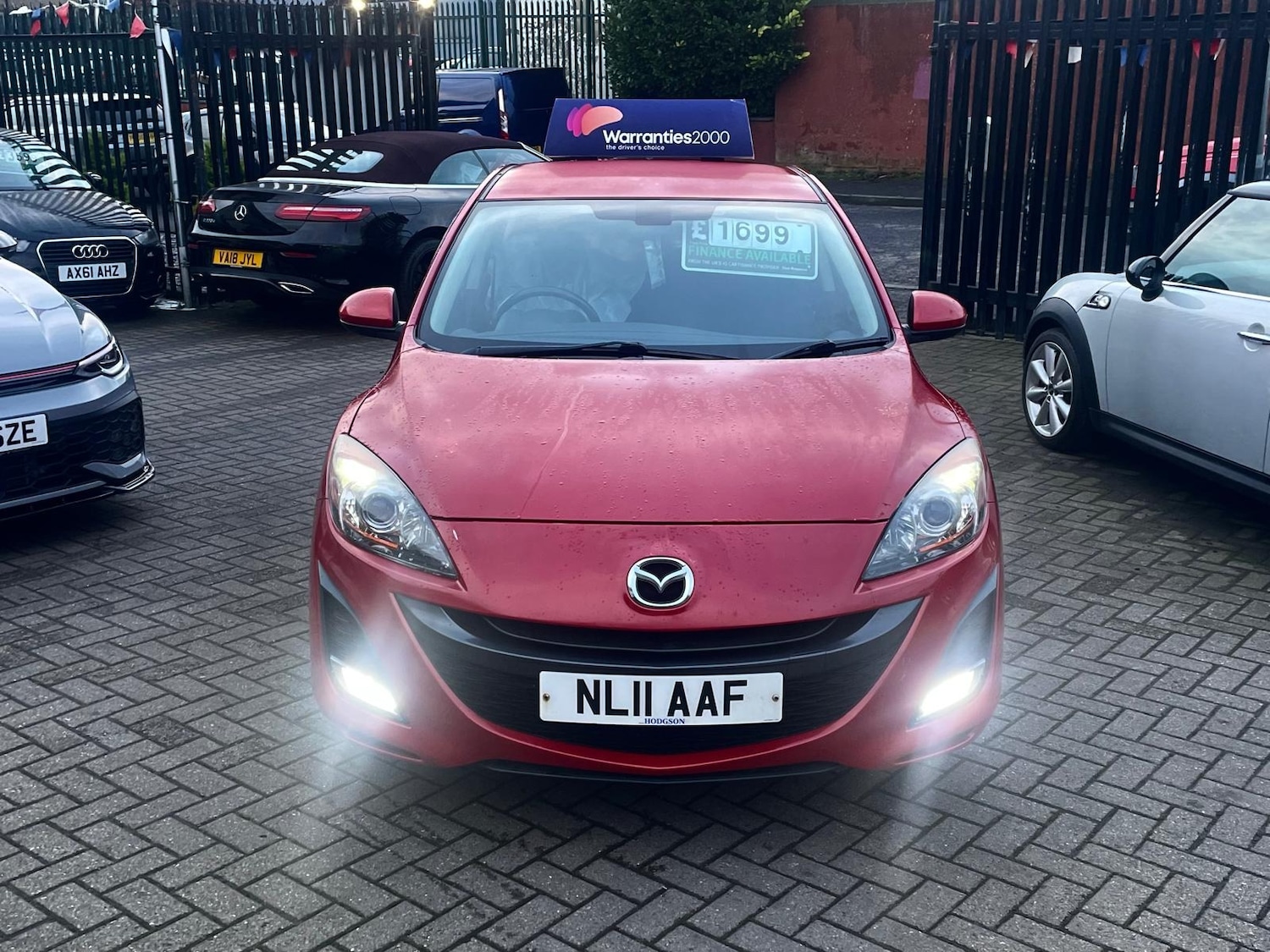 Used Mazda Mazda3 2011 for sale - 76834698: Photo 2