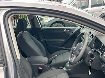 Used Volkswagen Golf 2009 for sale - 78282809: Photo