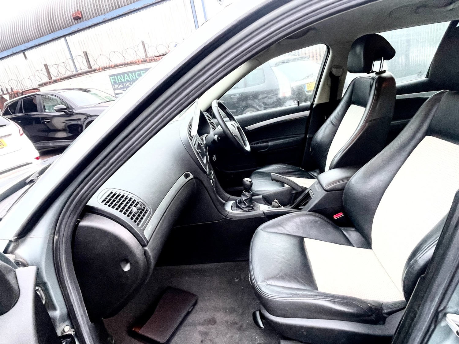 Used Saab 9-3 2009 for sale - 77127703: Photo 6