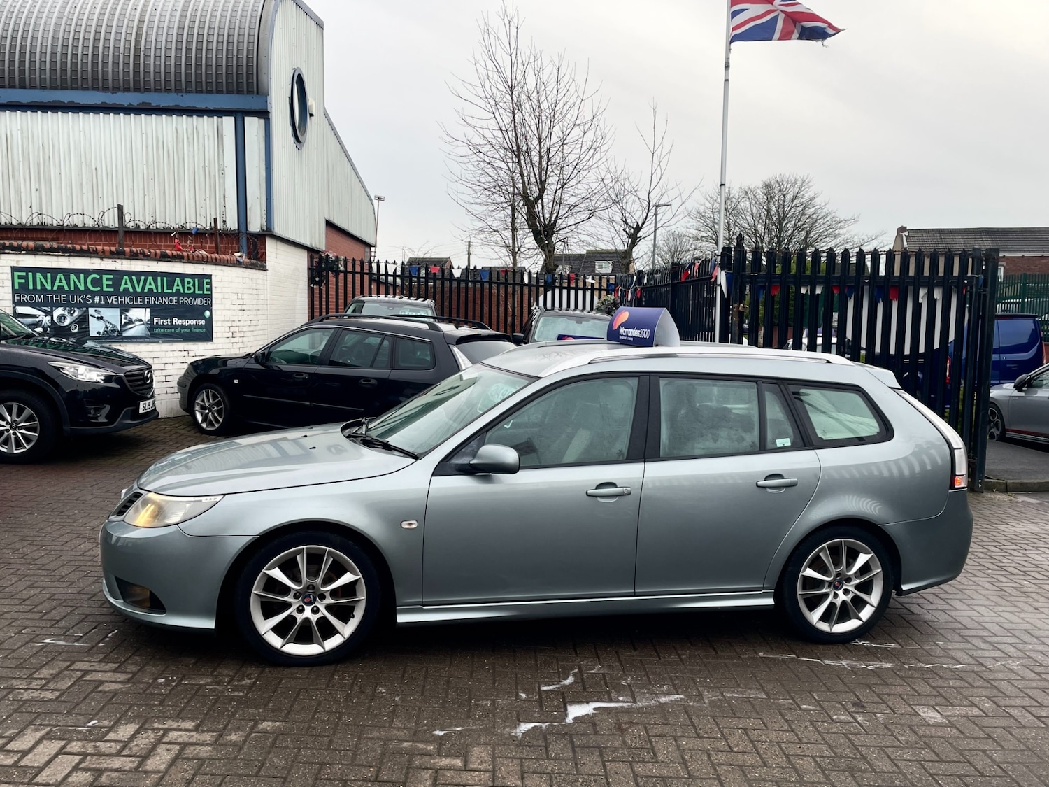 Used Saab 9-3 2009 for sale - 77127703: Photo 8
