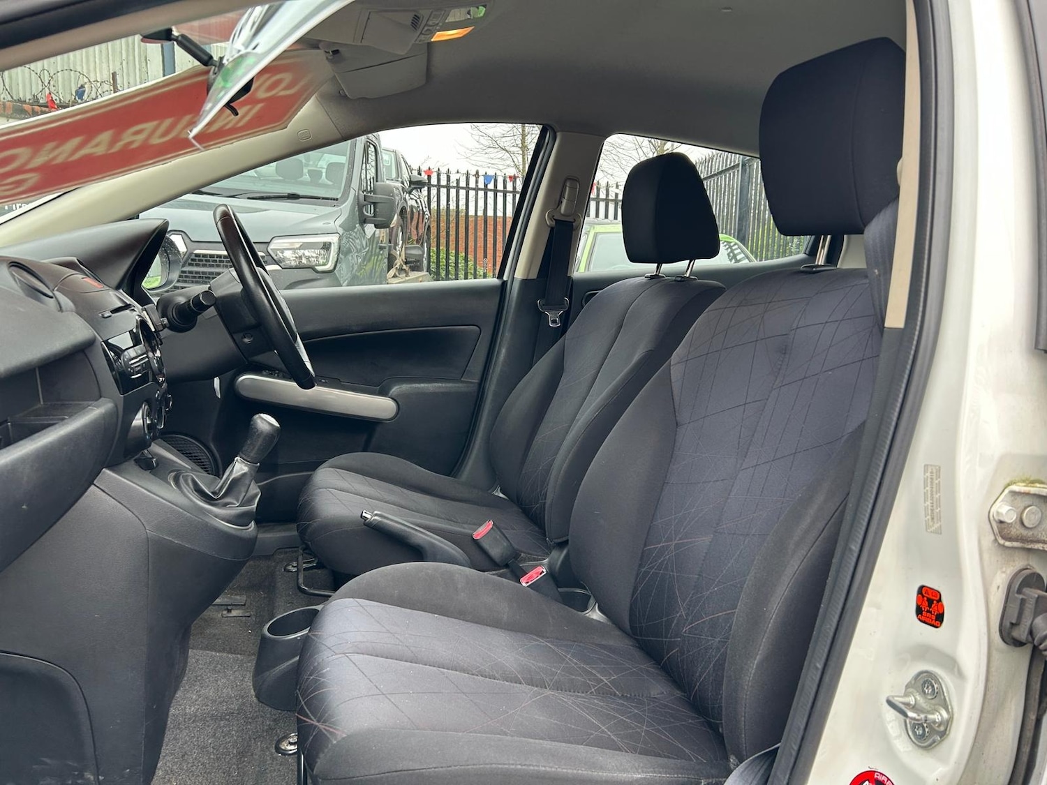 Used Mazda Mazda2 2011 for sale - 77988793: Photo 6