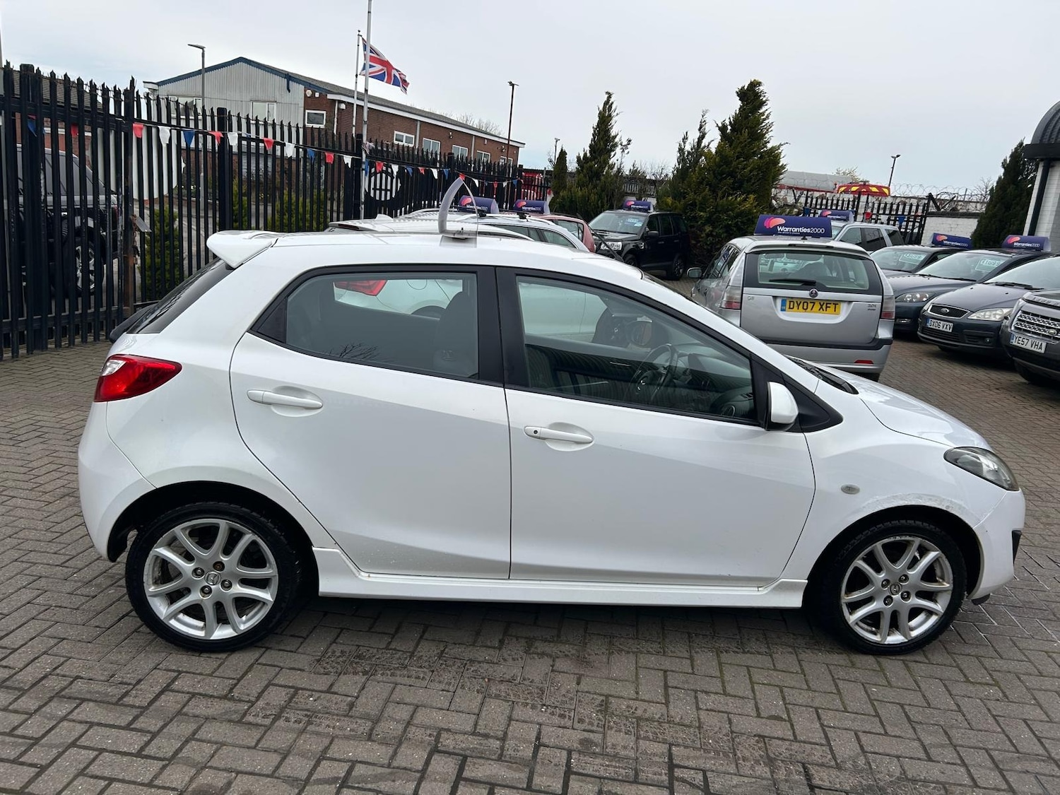 Used Mazda Mazda2 2011 for sale - 77988793: Photo 8