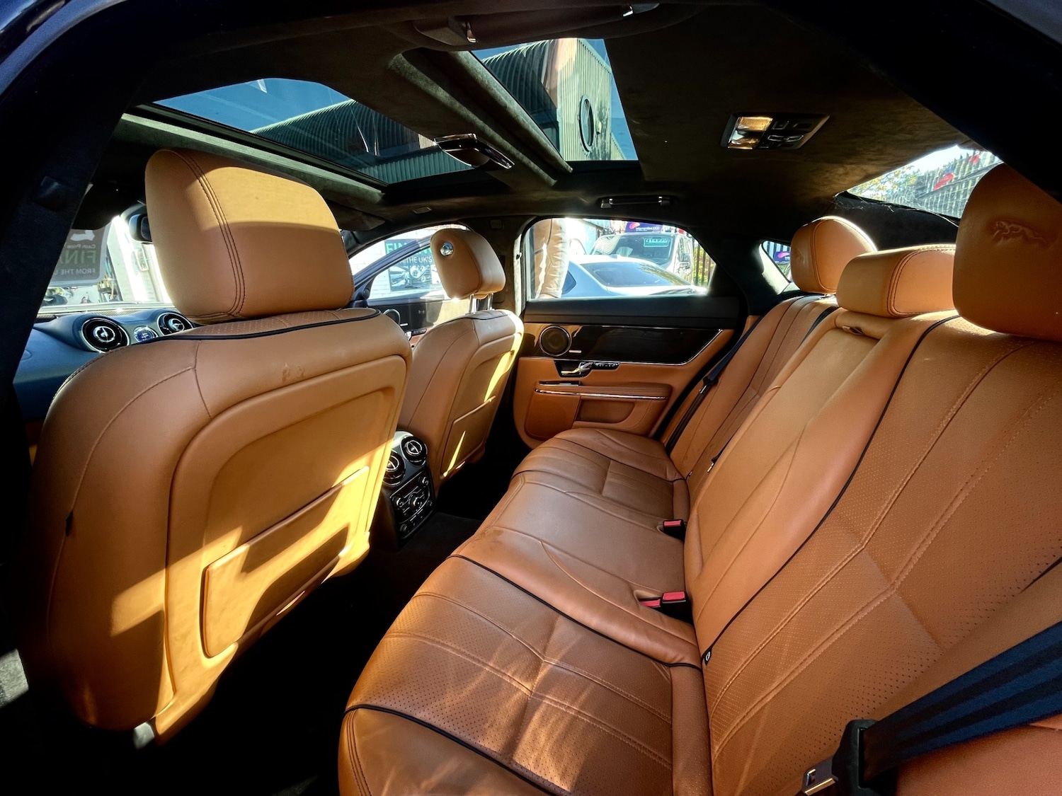 Used Jaguar XJ 2010 for sale - 75955972: Photo 5