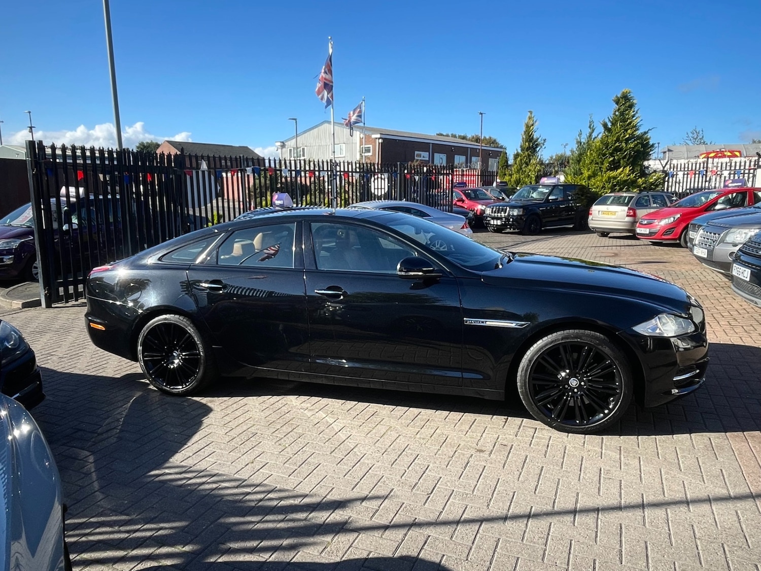 Used Jaguar XJ 2010 for sale - 75955972: Photo 9