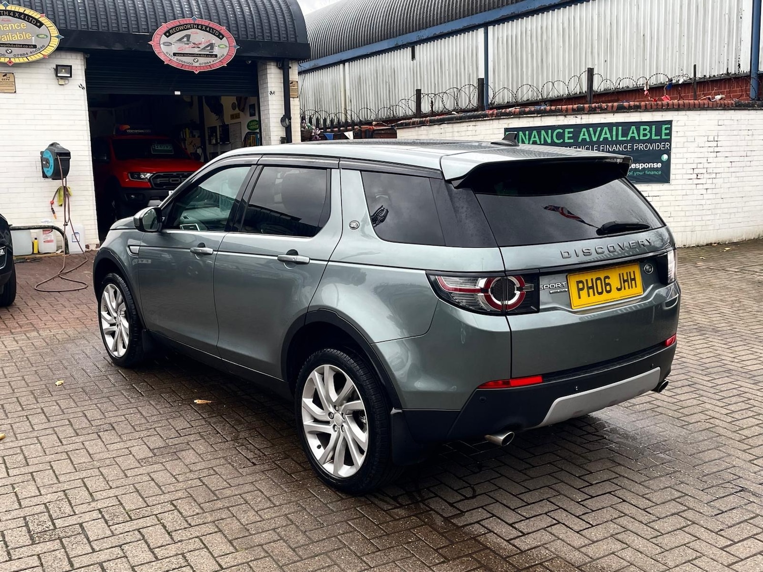 Used Land Rover Discovery Sport 2015 for sale - 76302940: Photo 10