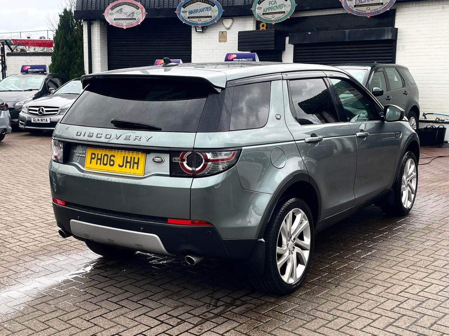 Used Land Rover Discovery Sport 2015 for sale - 76302940: Photo 11