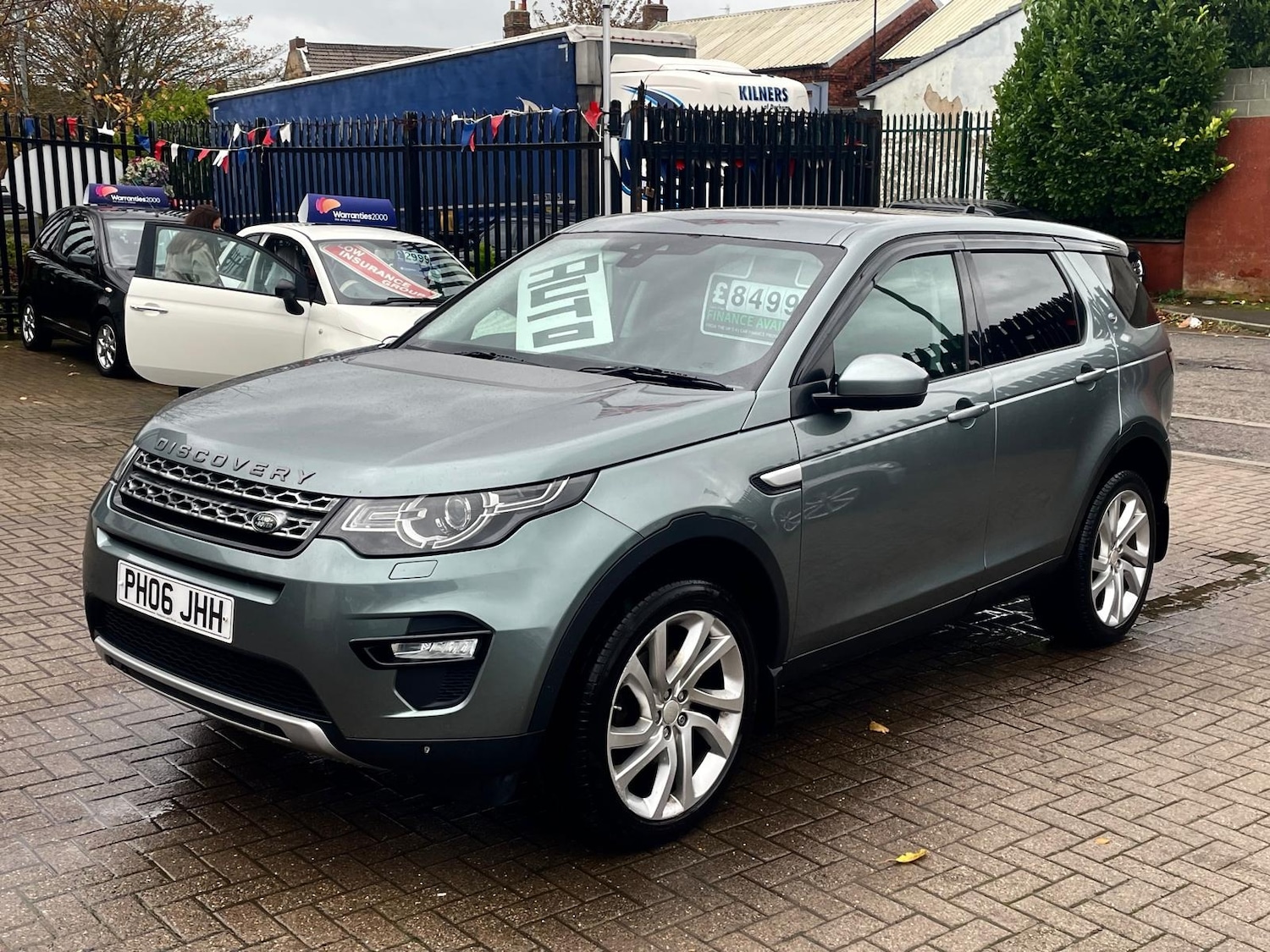 Used Land Rover Discovery Sport 2015 for sale - 76302940: Photo 2